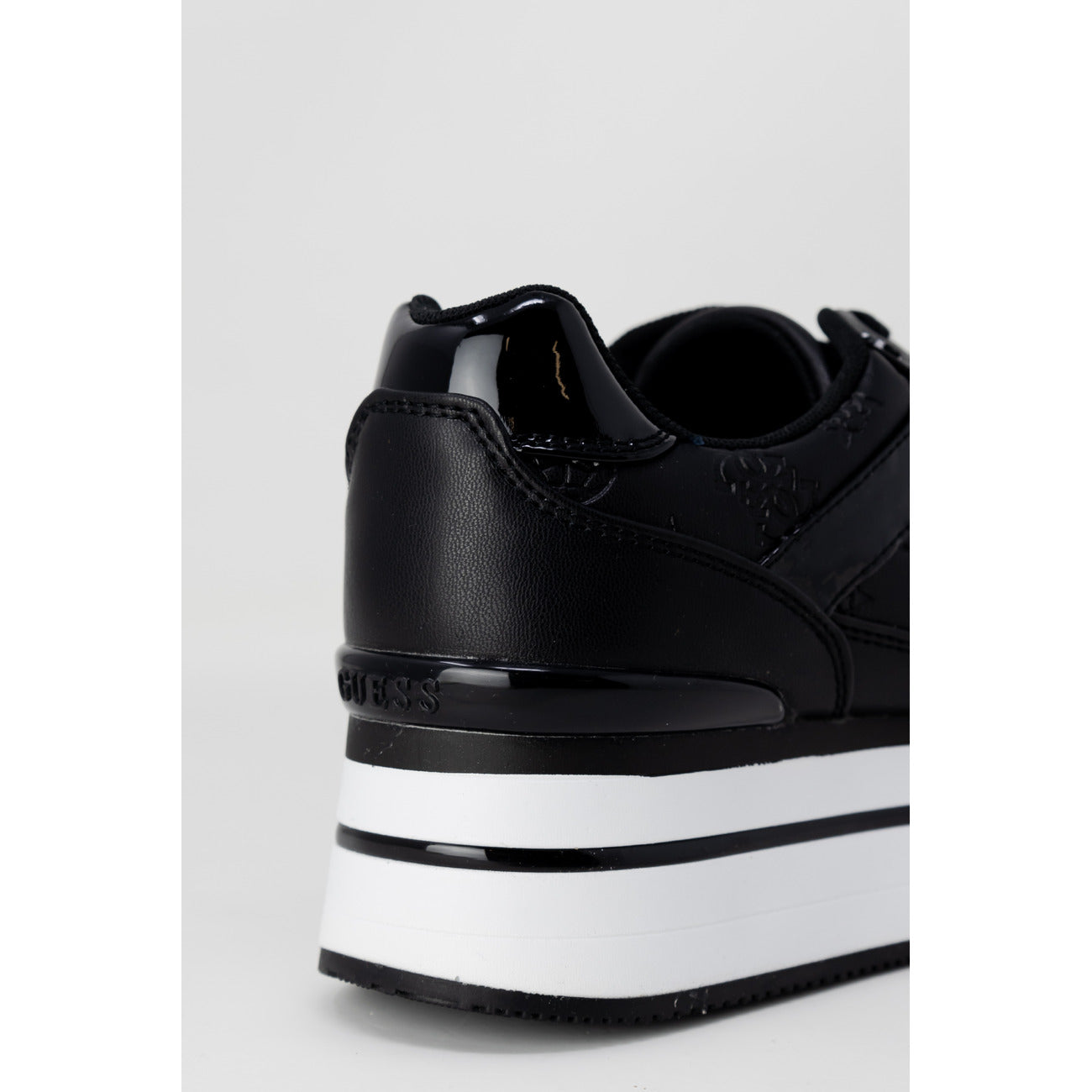 Guess Femme Baskets