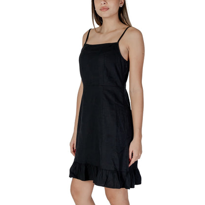 B.young Femme Robes